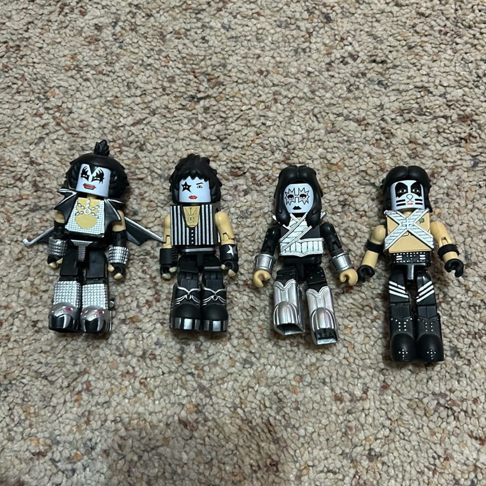 Kiss band mini mates figurines good condition